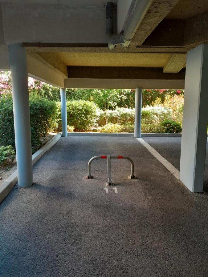 T2 Coquet Le Lavandou Plein Centre Vue Mer Exceptionnelle. Apartment Luaran gambar